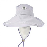 Chapeau Bob à Large Bord avec Nœud Papillon Arrière, Broderie Lettres, Sangle Mentonnière Réglable, Protection UV, Casquette d'Extérieur pour Femme