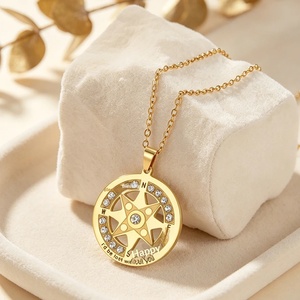 Collana con Ciondolo Bussola Vintage con Strass, Catena in Acciaio Inossidabile, Incisione 'Senza Te Sarei Perduto', Regalo di Anniversario per Donne - Product Image 1