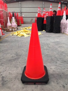 2025 Chiết Giang Bán Hot Đen Cơ Sở <span class=keywords><strong>Cone</strong></span> 45 Cm 70 Cm 90 Cm PVC Giao Thông <span class=keywords><strong>Cone</strong></span> Chất Lượng Cao An Toàn <span class=keywords><strong>Cone</strong></span> Với Cơ Sở Màu Đen - Product Image 3