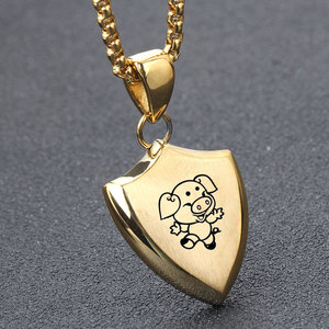 Pendentif Bouclier Triangulaire en Acier Inoxydable Plaqué Or 18K, Gravé au Laser, Breloque Zodiaque Cochon, Collier pour Homme, Usage Quotidien - Product Image 1