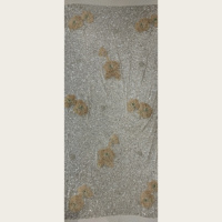 Tissu de robe de mariée en tulle beige à rayures verticales argentées, fleurs en tissu 3D, perles cousues à la main