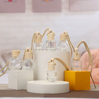 Bouteille de désodorisant vide en verre de parfum de voiture, Logo personnalisé FTS 10ml de forme carrée suspendue