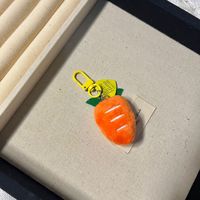 Lot de porte-clés et pendentifs en peluche 3D en forme de fruits (carotte, fraise) mignons et kawaii, mini jouets en peluche doux, breloques pour sac, cadeau pour fille