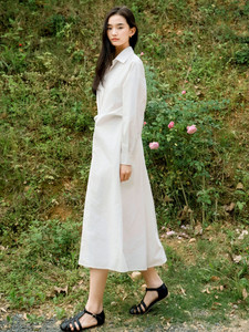 Elegante Vestido Camisero Vintage de Alta Gama para Mujer, Diseño Plisado Blanco, Corte Holgado y Recto, <span class=keywords><strong>Falda</strong></span> Larga - Product Image 2