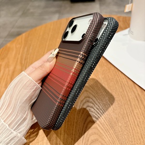 Funda Magnética para Teléfono con Carga Inalámbrica de Fibra de Carbono Mate para <span class=keywords><strong>iPhone</strong></span> 17/16/15/14/13/12/<span class=keywords><strong>Samsung</strong></span> Serie S/A - Product Image 4