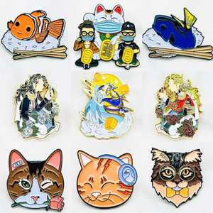 Pins de Esmalte Metálico Teñido de Alta Calidad con Diseños de Animales como Tigre, León y Bestias - Product Image 3