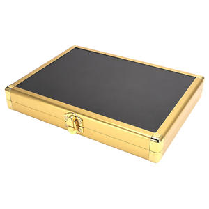 Caja de herramientas de <span class=keywords><strong>estilista</strong></span> portátil de gama alta Caja dorada Estuche de tijera con maletín ODM Paquete de seis suministros para el cabello Esencial para peluquerías - Product Image 2