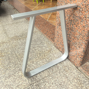 <span class=keywords><strong>Pied</strong></span> de table en métal personnalisé, <span class=keywords><strong>pied</strong></span> de support de barre moderne <span class=keywords><strong>pour</strong></span> bureau Table à manger, support de table d'îlot <span class=keywords><strong>pour</strong></span> meubles d'hôtel et de salon - Product Image 1