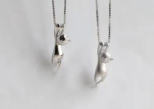 Collier unisexe tendance avec pendentif animal en alliage de zinc plaqué argent mat 3D, design de créateur - Product Image 3