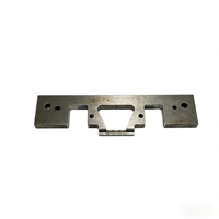 Plaque de fixation d'outillage en acier inoxydable usinée CNC, à dents dentelées, trous fraisé, fentes multi-découpes, pour pièces industrielles