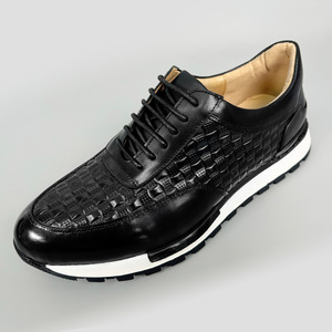 Chaussures de marche pour hommes en cuir véritable à bout rond, à lacets, respirantes, avec semelle extérieure en caoutchouc, motif uni, dessus en cuir de vachette - Product Image 1