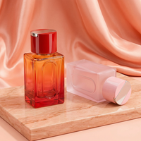 Flacon de parfum en verre personnalisé de 100 ml, design moderne et luxueux, avec pompe, qualité supérieure, vente en gros