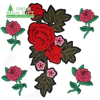 OEM Barato Personalizado Logotipo Personalizado Legal Auto Adesivo de Tecido remendo da flor do bordado floral para a Roupa