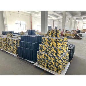 Cinta Adhesiva Antideslizante de Alto Rendimiento para Superficies, Ideal para Tráfico de Calzado Ligero a Pesado en Áreas Públicas - Product Image 3