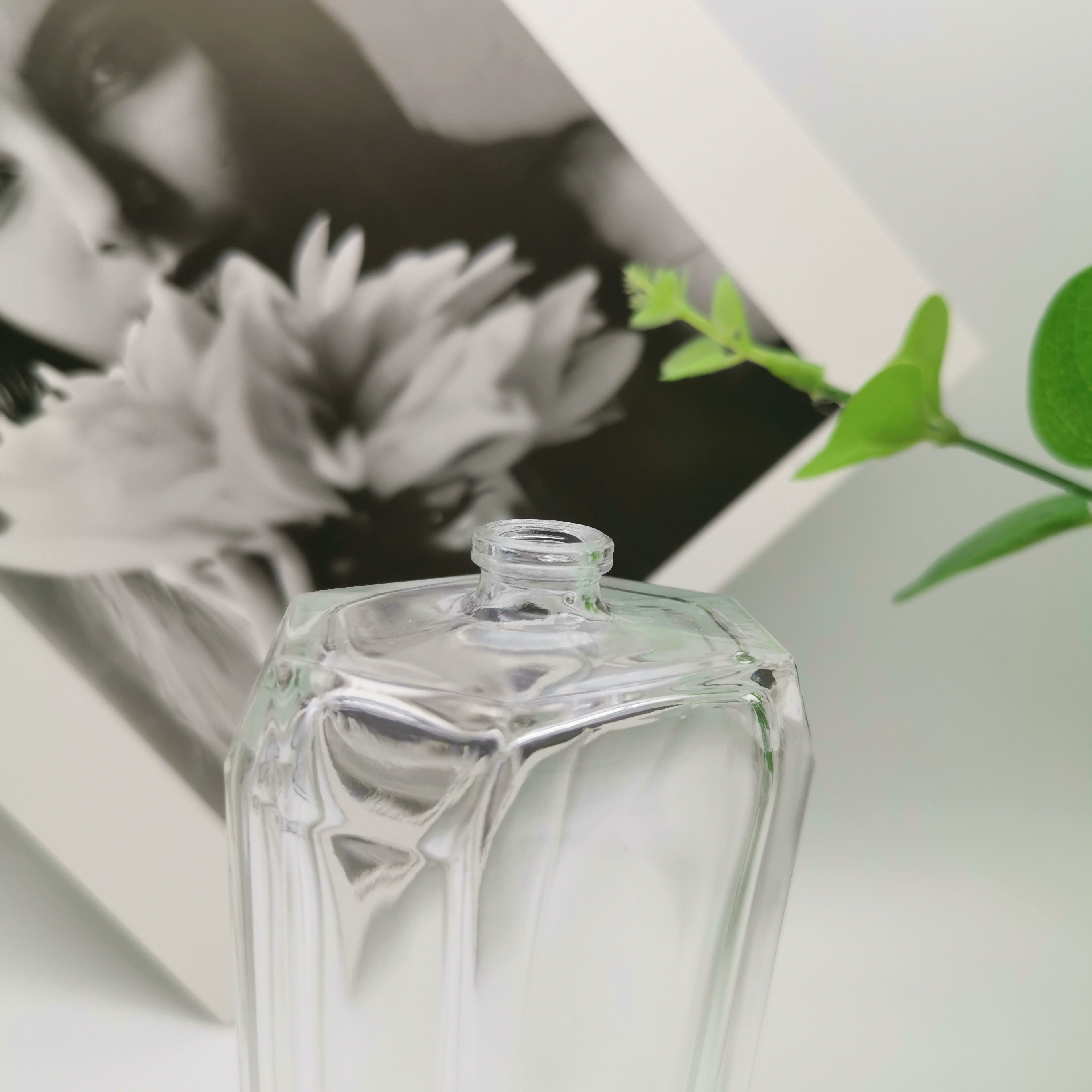 Flat Shoulder Clear Glass Perfume Spray Bottles 30ml 50ml 100ml
