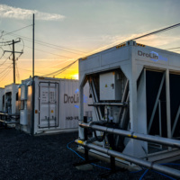 DrolinBox 40HC Centre de données de minage Bitcoin en conteneurs 192 serveurs S19 Hydro PUE 1.06 Solution clé en main