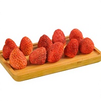 Gefreeze-droogde aardbeien, zonder toevoegingen, harde 500g sneeuwvlokken, knapperige gebakken hele aardbeien, perfecte snack voor de vrije tijd