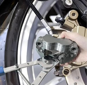 Extracteur <span class=keywords><strong>de</strong></span> <span class=keywords><strong>piston</strong></span> <span class=keywords><strong>de</strong></span> <span class=keywords><strong>frein</strong></span>, <span class=keywords><strong>pince</strong></span> <span class=keywords><strong>de</strong></span> retrait <span class=keywords><strong>de</strong></span> <span class=keywords><strong>piston</strong></span> <span class=keywords><strong>de</strong></span> <span class=keywords><strong>frein</strong></span> en acier au carbone, outil universel <span class=keywords><strong>de</strong></span> retrait <span class=keywords><strong>de</strong></span> <span class=keywords><strong>piston</strong></span> d'étrier <span class=keywords><strong>de</strong></span> <span class=keywords><strong>frein</strong></span> <span class=keywords><strong>de</strong></span> moto <span class=keywords><strong>de</strong></span> moto - Product Image 4