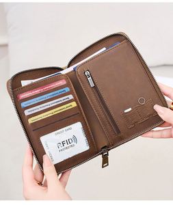 ซองใส่พาสปอร์ตหนังวินเทจ Crazy Horse พร้อมระบบป้องกัน RFID  โลโก้สั่งทำได้ อุปกรณ์เสริมการเดินทางอเนกประสงค์ - Product Image 3