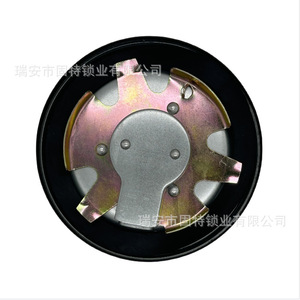 ฝาปิดถังน้ำมันเชื้อเพลิงสำหรับรถบรรทุกตงเฟิง อีคิว 140 เจียฟาง ซีเอ 151 เหล็กสีดำ ใช้ได้กับรถทั่วไป - Product Image 1