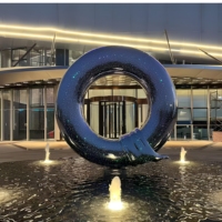 Escultura de Anillo de Ángel de Acero Inoxidable Pulido a Espejo Grande, Moderna Fuente de Agua para Exteriores, Estatua de Arte Paisajístico Personalizada con Fundición