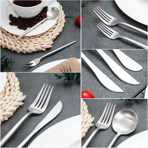Prezzo all'ingrosso nordico di alta qualità in acciaio inox <span class=keywords><strong>posate</strong></span> cucchiaio forchetta coltello Besteck Set oro opaco nero reale dorato <span class=keywords><strong>posate</strong></span> - Product Image 3