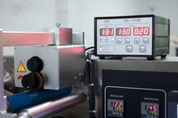 Machine d'emballage horizontale automatique de barres énergétiques en forme de cœur pour bonbons et pépites de chocolat pour petites entreprises