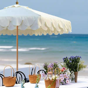 Sombrillas de Centro Económicas Hechas en China, Sombrilla para Muebles de Exterior, Sombrilla de Patio con Borde Festoneado en Blanco y Negro para Jardín - Product Image 1