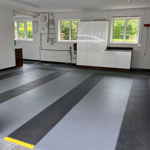 Dalles de sol de <span class=keywords><strong>garage</strong></span> antidérapantes emboîtables 400*400*18mm / Tapis de sol emboîtables en plastique amovibles pour lavage de voitures - Product Image 3