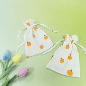 Sacs à cordon en coton biologique recyclable et imprimé sérigraphié, très demandés, pour emballage cadeau - Product Image 3