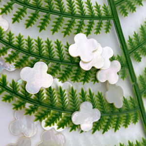Madreperla per Gioielli Vendita Diretta Bracciale e Collana con Quadrifoglio in Conchiglia Naturale Bianca 10mm Gemme Sciolte Luminose - Product Image 4