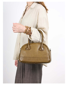 Bolso de Mano Retro Coreano para Mujer, Estilo Bowling, Simple, Versátil, de un Solo Hombro, Cruzado, Moderno para Otoño y Primavera - Product Image 1