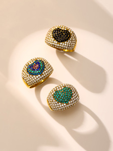 Anillo de Amor Multicolor con Diamantes de Circonio 5A, Acero de Titanio con Baño de Oro de 18k, Resistente a la Decoloración - Product Image 5