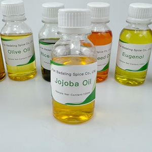 Huile de Jojoba Pure Biologique de Qualité Cosmétique en Vrac, Marque Privée Personnalisée, Issu de Graines, pour Peau et Cheveux - Product Image 6