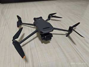 Dron Aéreo Profesional Mavic 3 Classic, 95% Nuevo, Modo Nocturno, 46 Minutos de Tiempo de Vuelo, 5.1K 50fps, 20MP, Cámara con Control Remoto de Plástico - Product Image 2