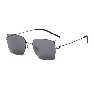 Lunettes de soleil carrées ultra-légères STORY STY21013M avec monture en fil métallique, unisexes, verres dégradés gris, protection UV400, style classique en métal - Product Image 4