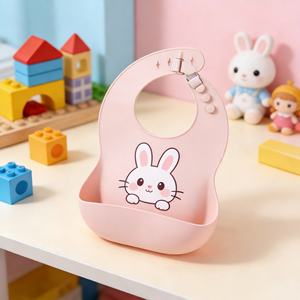 ผ้ากันเปื้อนซิลิโคนสำหรับเด็กเกรดอาหาร ปลอดสาร BPA พิมพ์โลโก้ได้ ขายส่ง ปรับขนาดได้ ลายการ์ตูนสัตว์น่ารัก ชุดผ้ากันเปื้อนซิลิโคน - Product Image 6