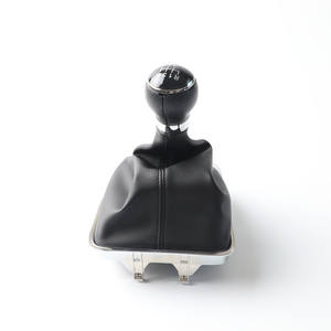 Poignée de levier de vitesse en cuir pour Volkswagen Tiguan, transmission manuelle - Product Image 1