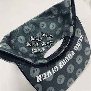 Vendita Calda di Spille e Clip in Smalto 'Sad Boy', Clip per Cappello One Piece, Spille in Smalto Morbido - Product Image 4