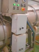 Système de pulvérisation automatique de poudre et d'aromatisation en acier inoxydable avec mélangeur pour fruits de mer, bonbons et snacks frits
