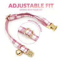 Collier pour chat rose à carreaux tendance, collier à motif quadrillé mignon pour chats, ensemble 3 pièces avec nœud papillon, laisse et clochette, collier réglable pour chaton, pour usage quotidien en intérieur