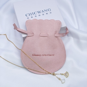Bolsa de Joyería de Gamuza con Cordón, Forma Redonda, Color Rosa, con Logotipo Grabado, Marca JUNE - Product Image 4