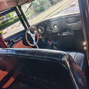 Voiture électrique classique de luxe fermée Zhenda Bourgogne, véhicule antique haut de gamme à structure en acier pour voyages et visites en extérieur - Product Image 6