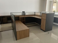 Poste de travail modulaire pour centre d'appels, cloison de bureau pour 2/4/6 personnes, poste de travail cubique moderne