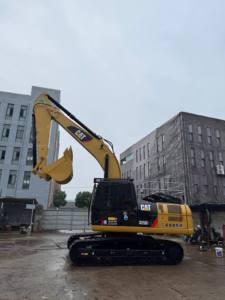 รถขุดตีนตะขาบ CAT 325D2L ขนาด 25 ตัน มือสอง สภาพดี พร้อมระบบไฮดรอลิกเดิมๆ สำหรับงานก่อสร้างและเหมืองแร่ - Product Image 1