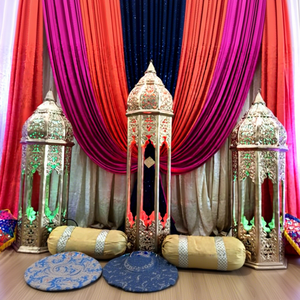 Lámparas y Faroles Modernos para Decoración de Escenarios de Bodas Marroquíes, Ligeros, Personalizables en Tamaño y Color, para Eventos en Australia - Product Image 1
