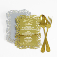 Tarjeta de Menú de Boda Única con Diseño de Rosa Hueca Láser, Acrílico Dorado Espejado, Estampada en Blanco, Invitación de Boda