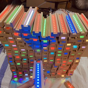 OEM moderno fai da te luce notturna luminosa Base su misura legno di faggio per soggiorno atmosfera quadrata batteria colorata <span class=keywords><strong>illuminazione</strong></span> periodica - Product Image 6