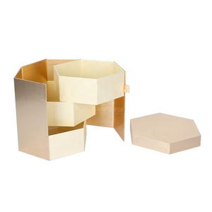 Tùy Chỉnh Thân Thiện Với Môi Lớp Phủ UV Đồ Trang Sức Sang Trọng Cứng Nhắc Hộp Quà Tặng Với Ribbon Xử Lý 3-Tier So Le Xếp Chồng Cardstock Hộp - Product Image 1