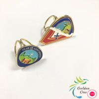 Pathfinder club vente chaude logo personnalisé badges en métal broche porte-clés brillant plaqué or forme de triangle porte-clés